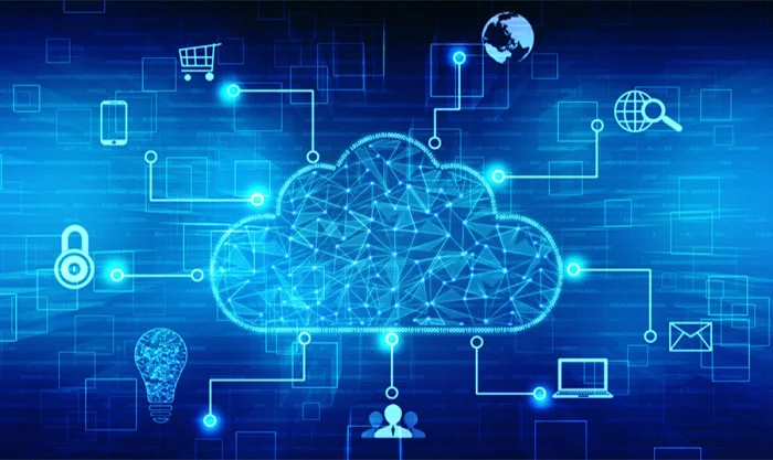 ابر دیجیتال آبی متصل به آیکون‌های ایمیل، قفل و دستگاه‌ها، نماد فضای ذخیره‌سازی ابری